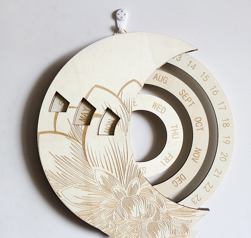 Custom Round Perpetual Calendar: Wooden Wall Calendar