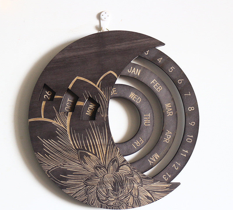 Custom Round Perpetual Calendar: Wooden Wall Calendar