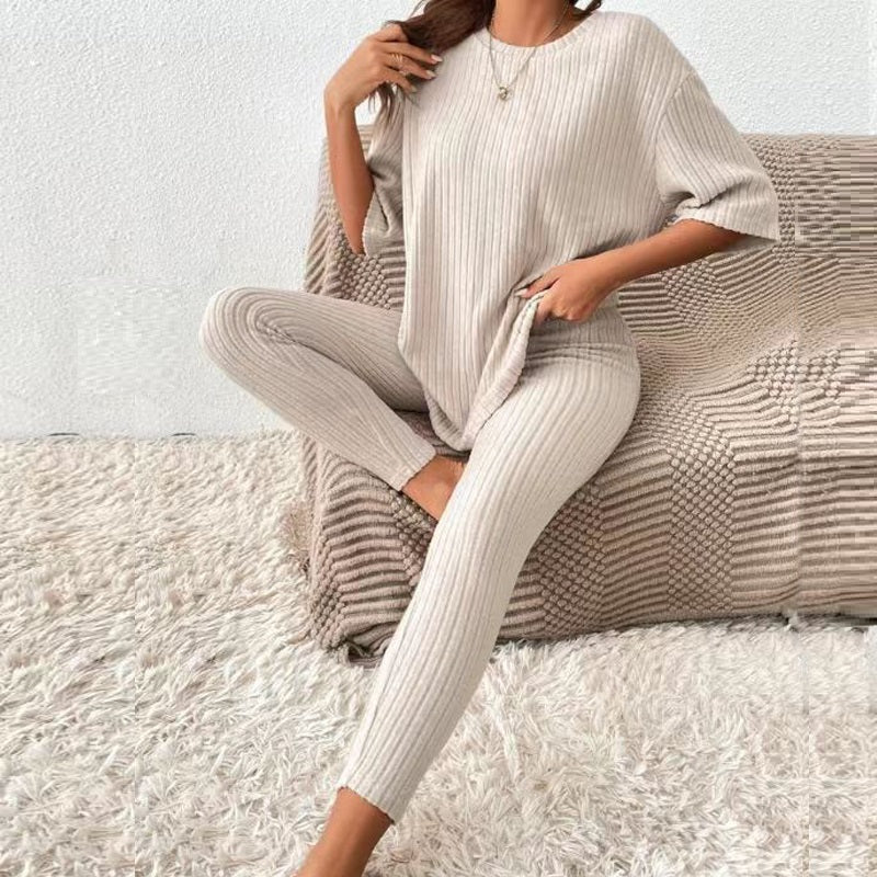 Effortless Style: Two-Piece Drop-Shoulder Top and Leggings Lounge Set