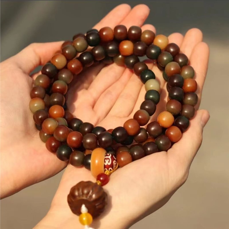 Dunhuang Qitian Bodhi Root: 108 Beaded Bracelets